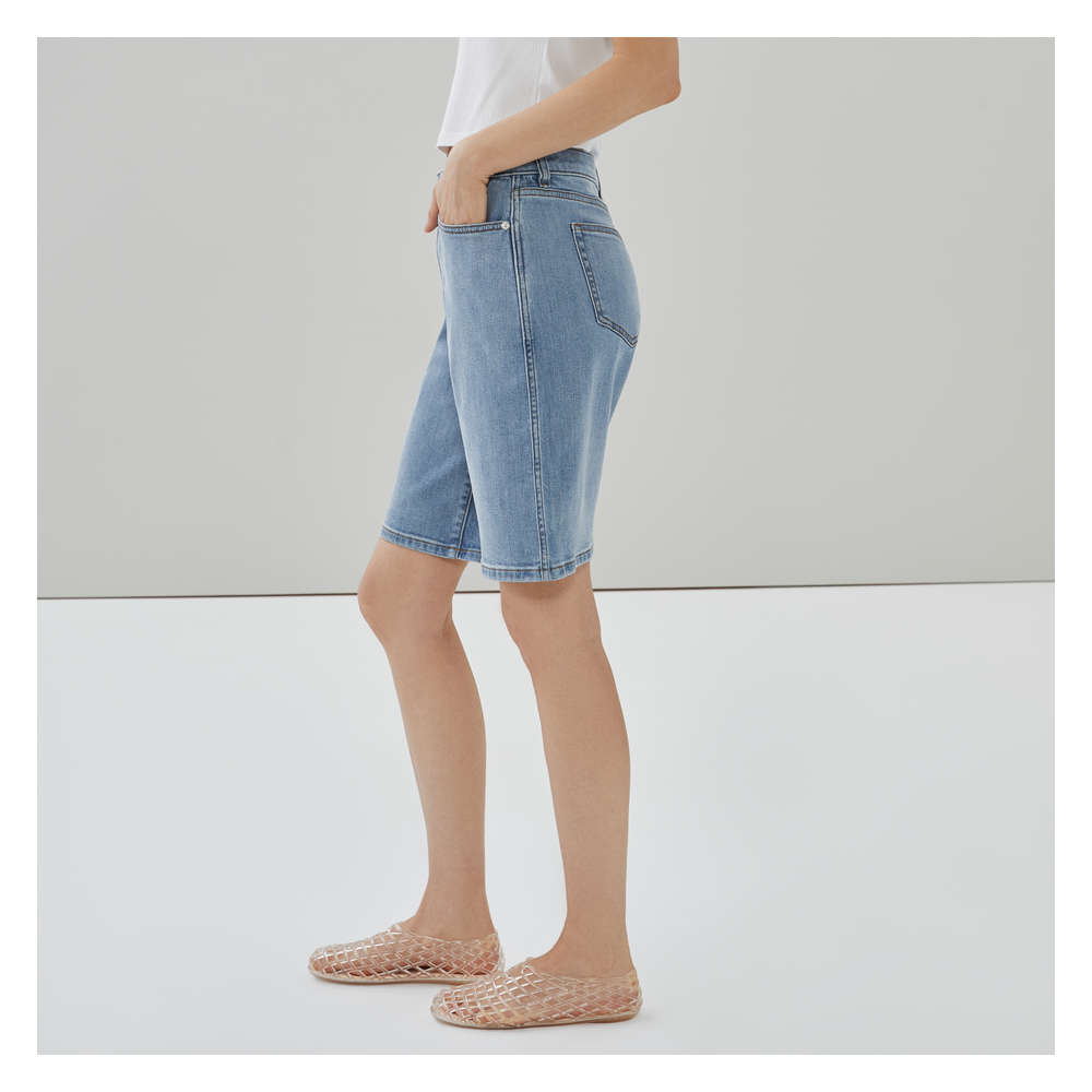 【YOURNUS】Catch Washed Bermuda Denim WASHED-EFFECT DENIM LONG SHORTS - Blue / Green | ZARA Canada